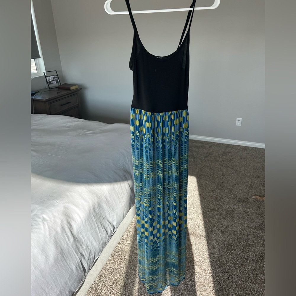 Chic Black and Blue Patterned Maxi Dress